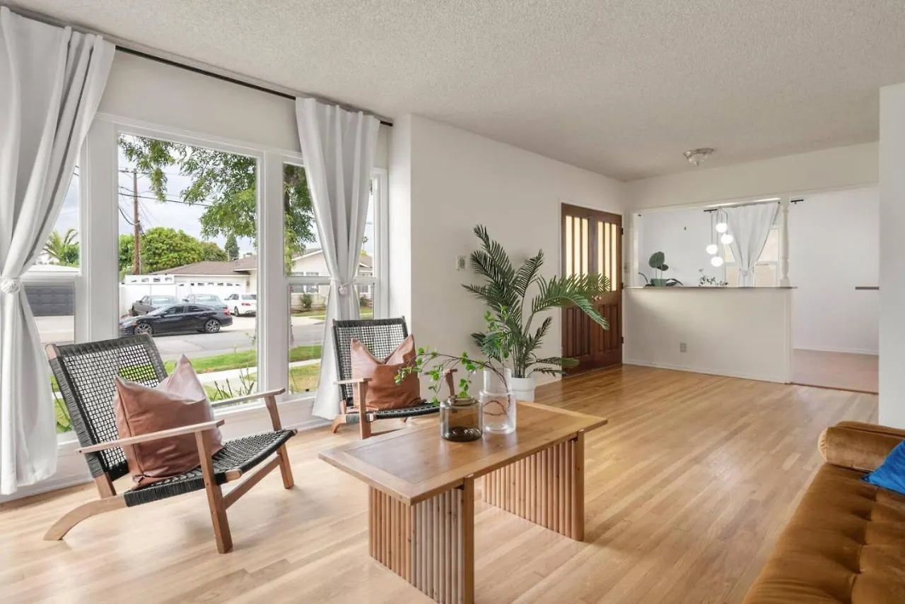 Vintage Vibes Near Airport Games Sleeps 8 Villa Long Beach United States