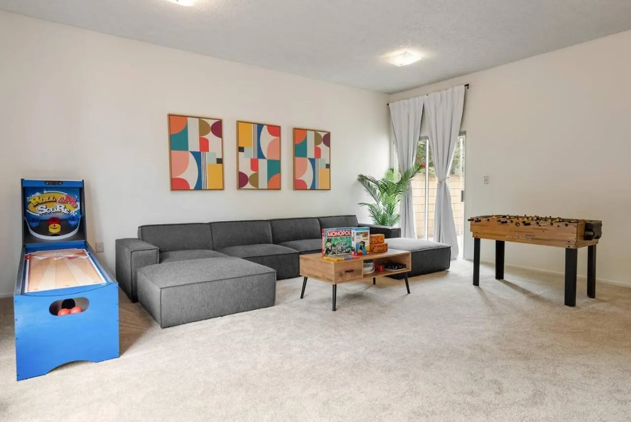 Vintage Vibes Near Airport Games Sleeps 8 Villa Long Beach